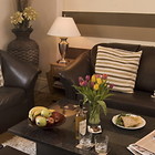 LOUNGE & BAR